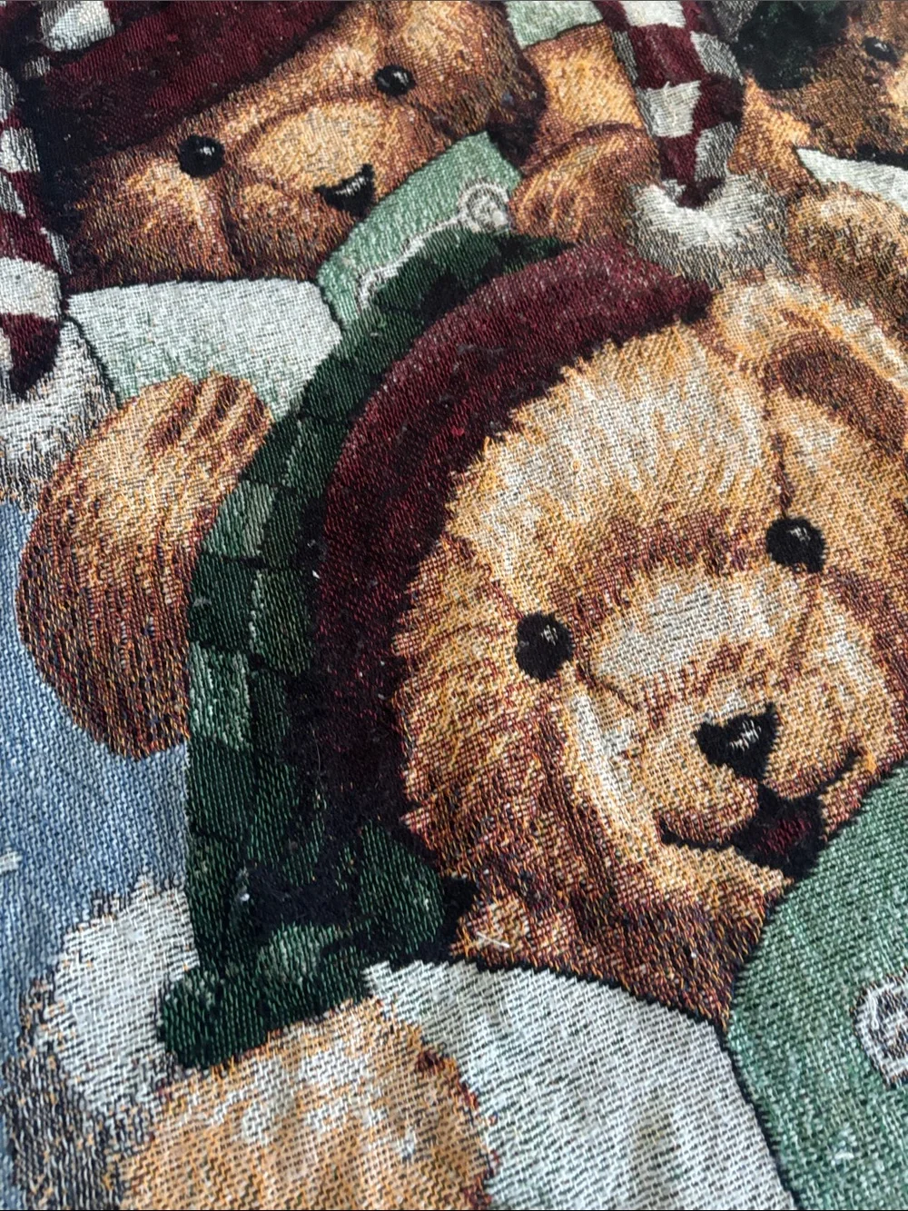 Bear Throw Blanket - Green & Red 48x54